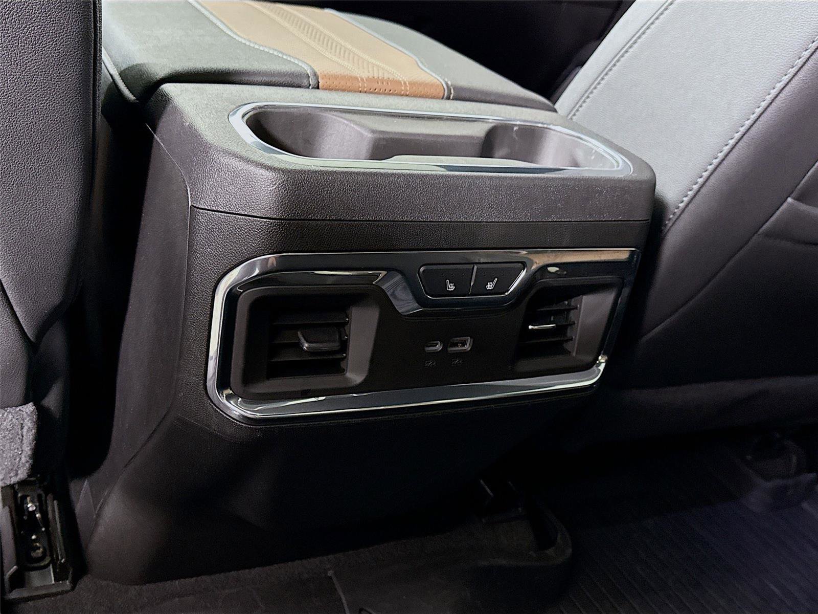 Used 2025 Chevrolet Silverado 1500 High Country w/ Technology Package image 20