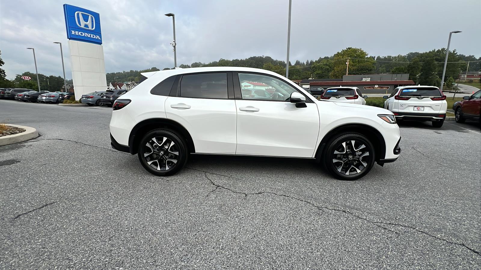 New 2026 Honda HR-V EX-L image 3