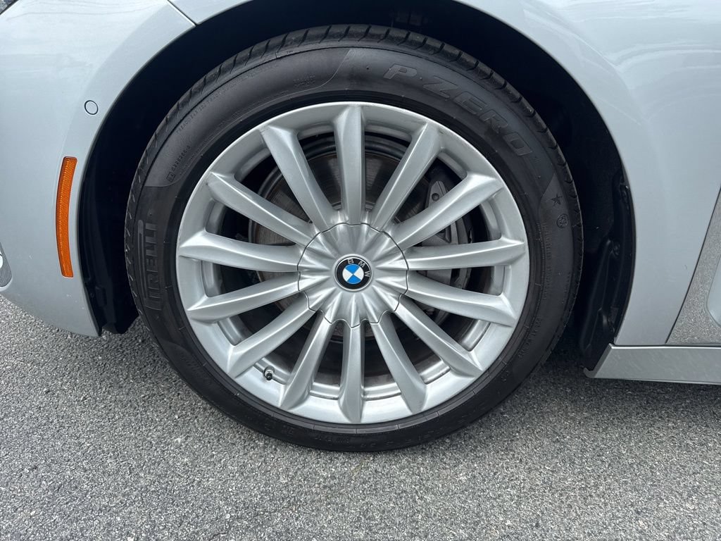 Used 2020 BMW 740i RWD image 9