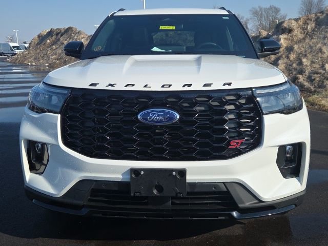 Used 2025 Ford Explorer ST image 18