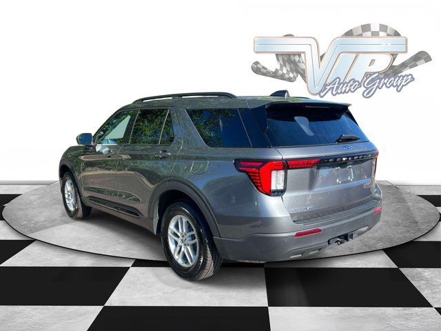 Used 2026 Ford Explorer Active AWD/4WD image 8