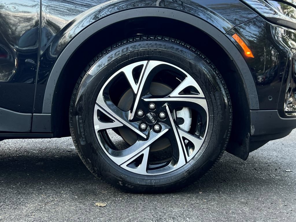 Used 2024 Lincoln Nautilus Premier w/ Equipment Group 102A image 9