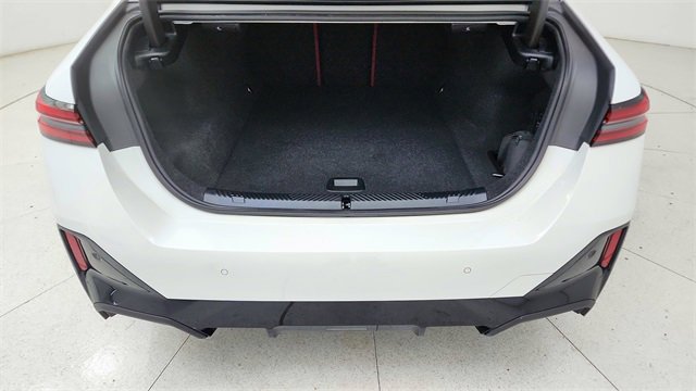 Used 2025 BMW i5 eDrive40i w/ M Sport Package image 14