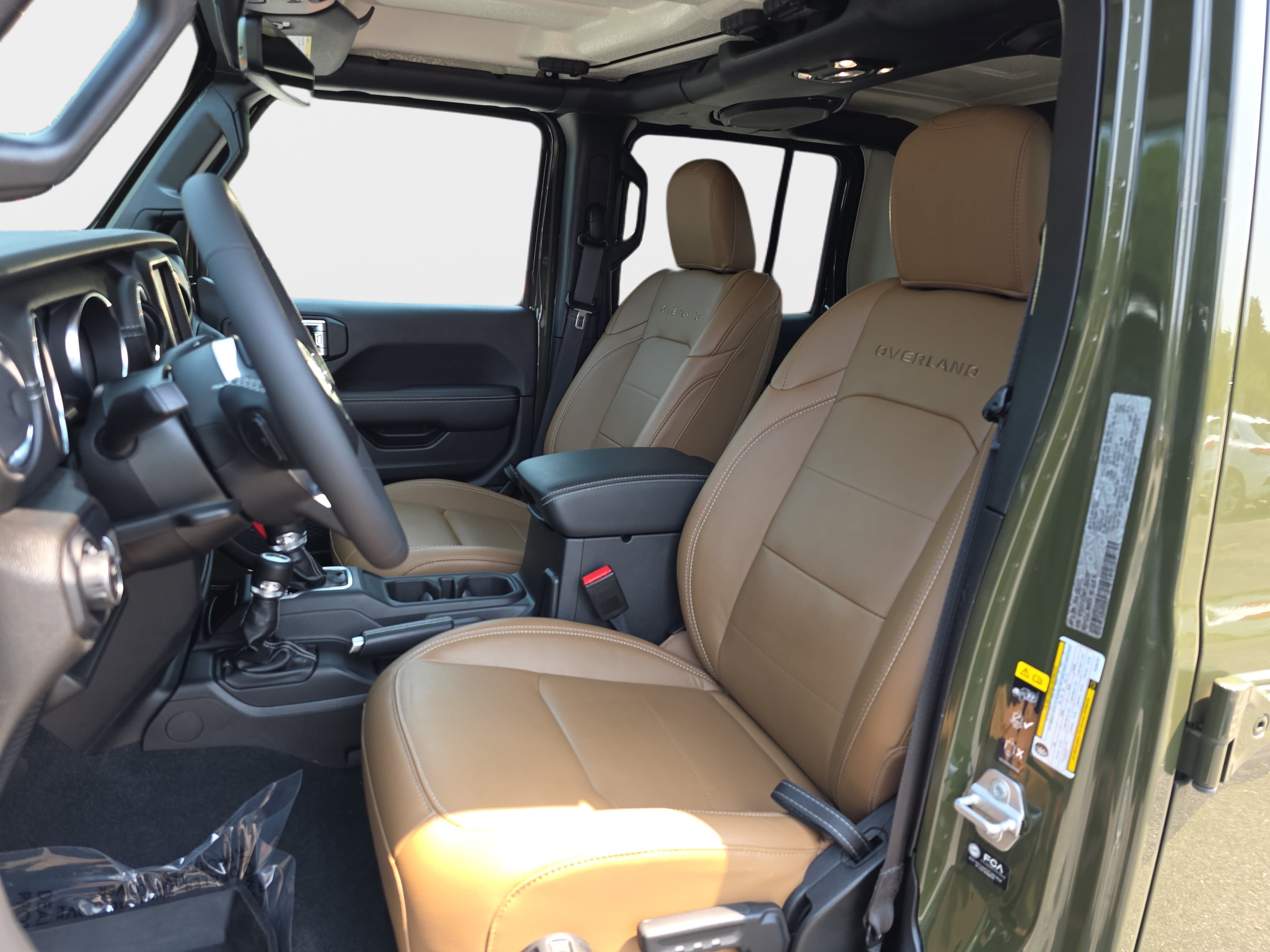 Certified 2023 Jeep Gladiator Overland w/ Popular Equipment Package AWD/4WD image 12