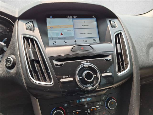 Used 2017 Ford Focus Titanium FWD image 15