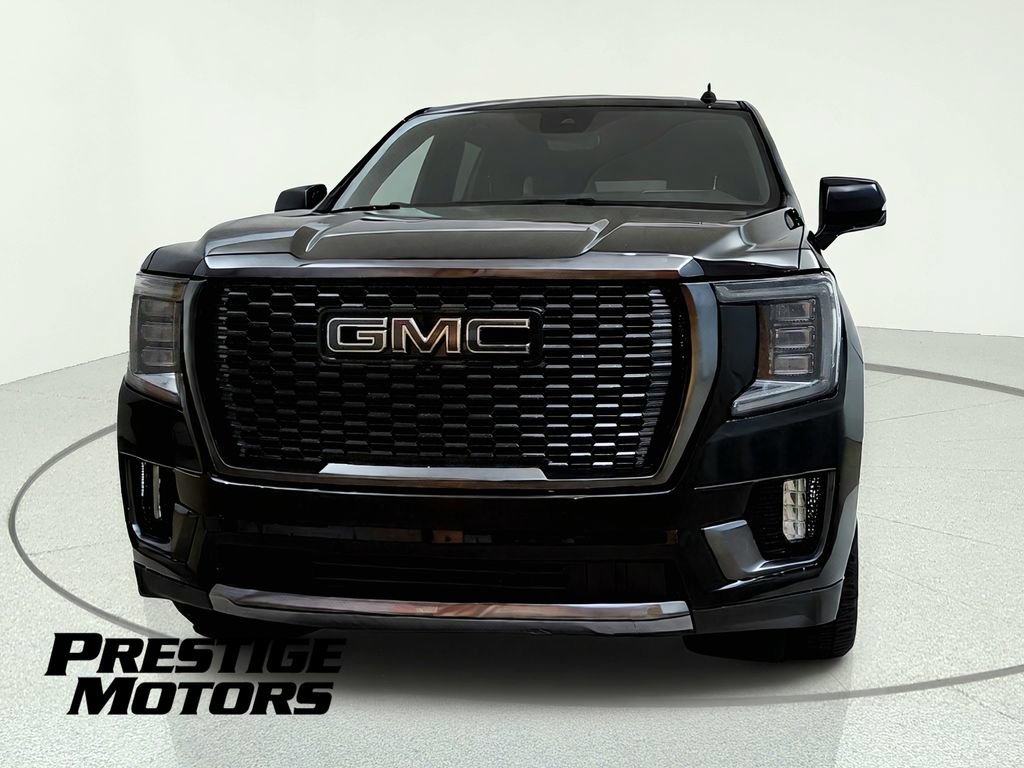 Used 2023 GMC Yukon Denali Ultimate AWD/4WD image 2