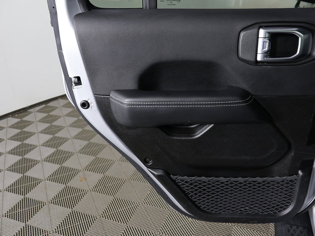 Used 2023 Jeep Gladiator Overland image 18