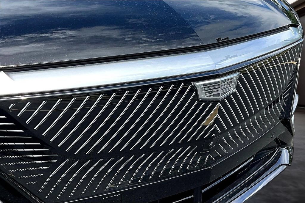 Certified 2024 Cadillac Lyriq Luxury AWD/4WD image 33