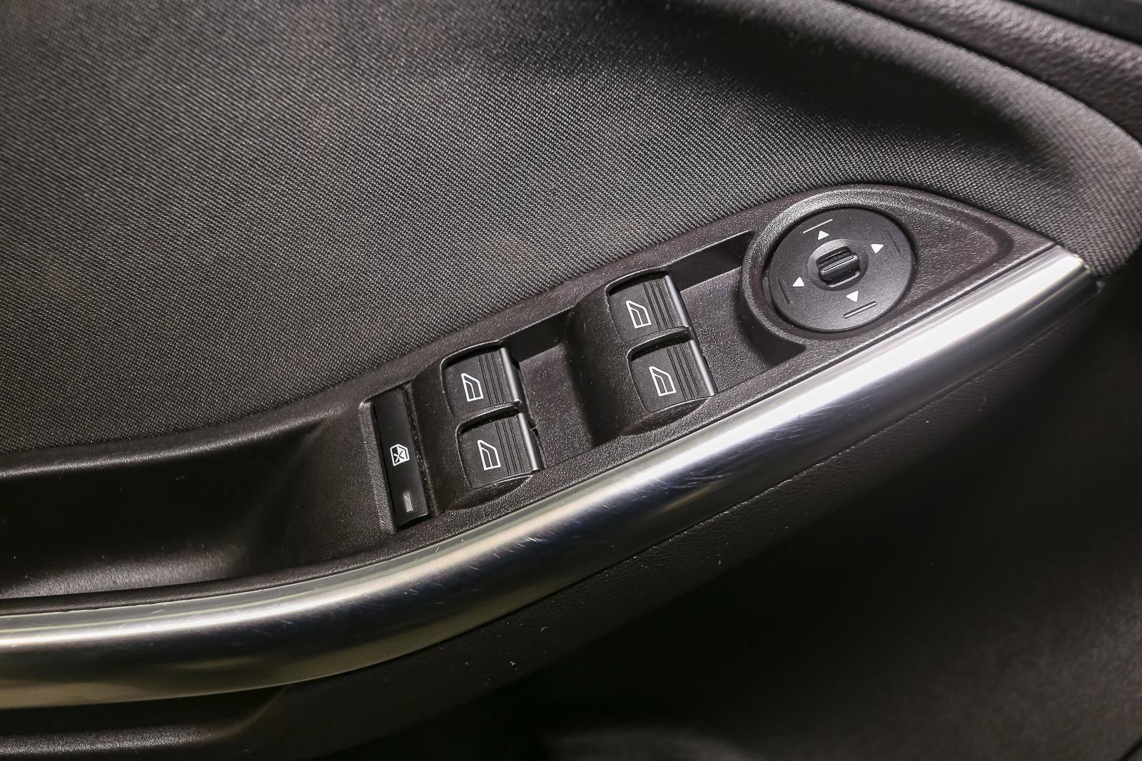 Used 2017 Ford Focus ST FWD image 40