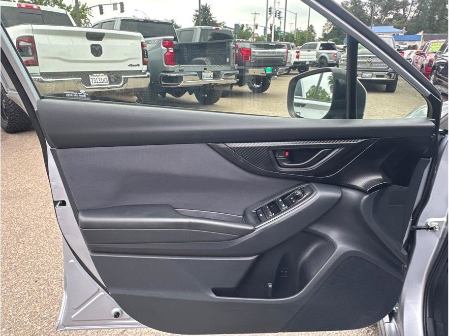 Used 2018 Subaru Crosstrek 2.0i Premium w/ Moonroof Package AWD/4WD image 15