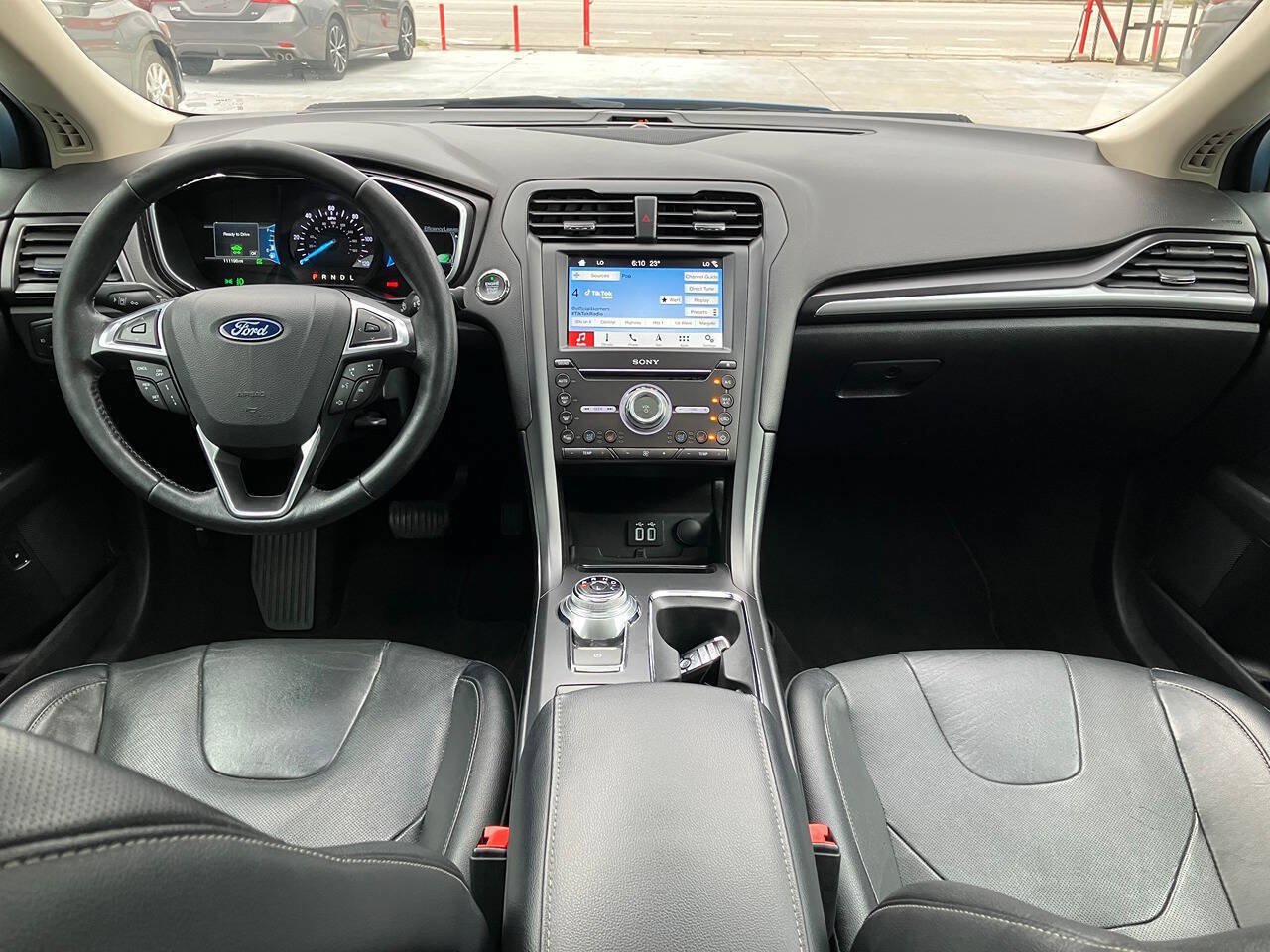 Used 2019 Ford Fusion Titanium FWD image 17