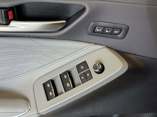 Used 2020 Toyota Avalon Limited w/ Advanced Safety Package image 21