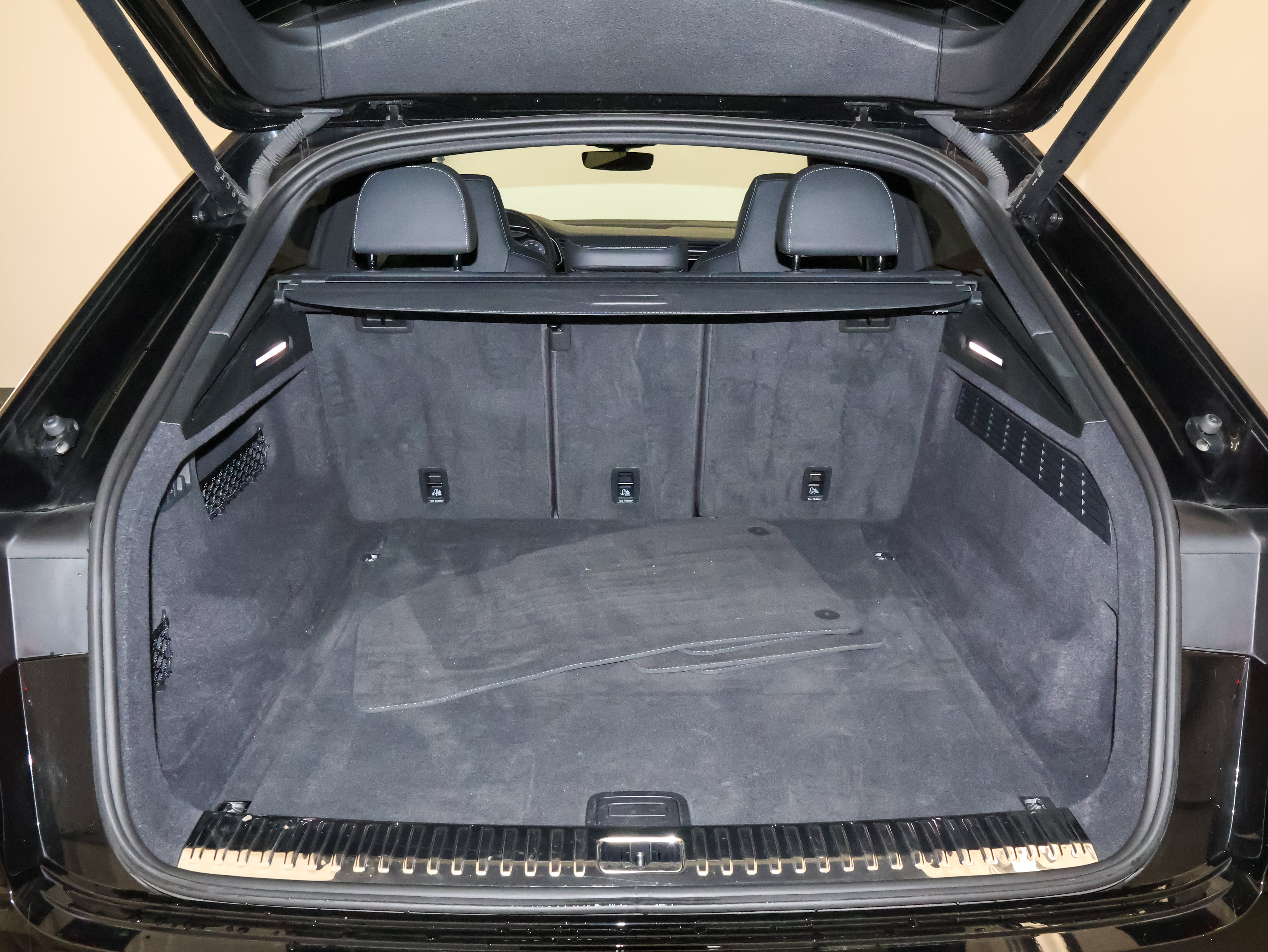 Used 2022 Audi SQ8 Premium Plus AWD/4WD image 11
