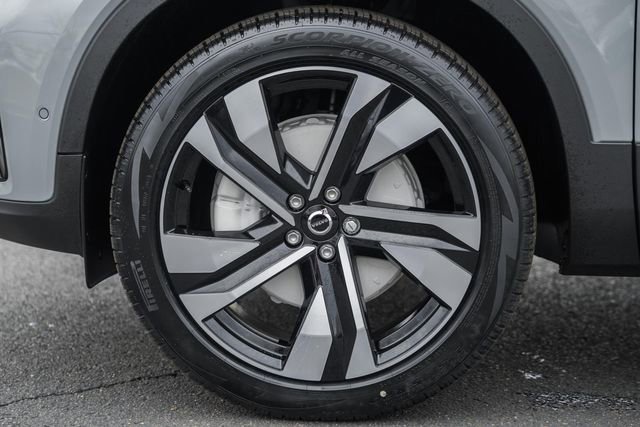 New 2026 Volvo XC40 B5 Ultra w/ Protection Package Premier image 18