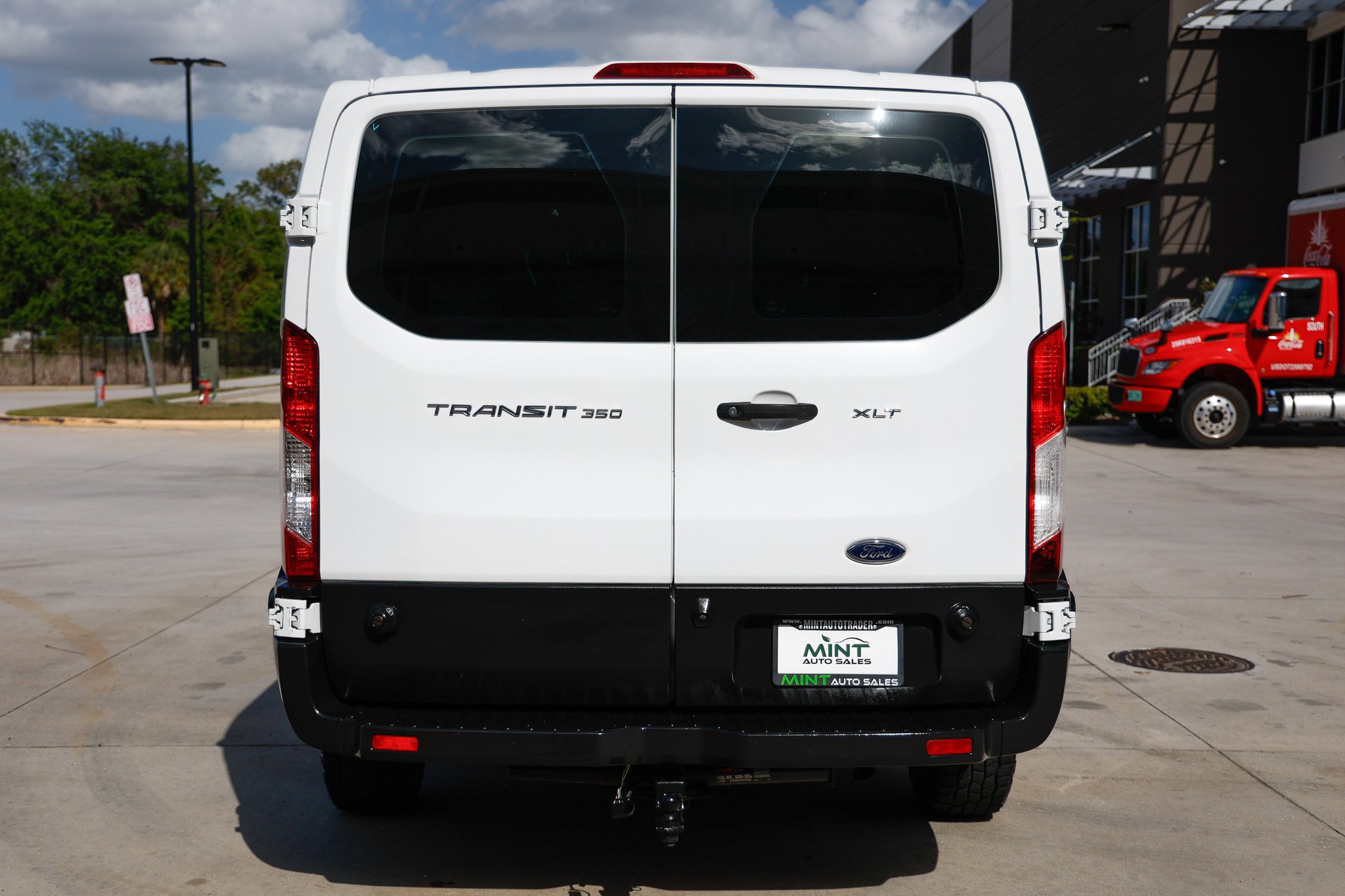 Used 2019 Ford Transit 350 XLT RWD image 10