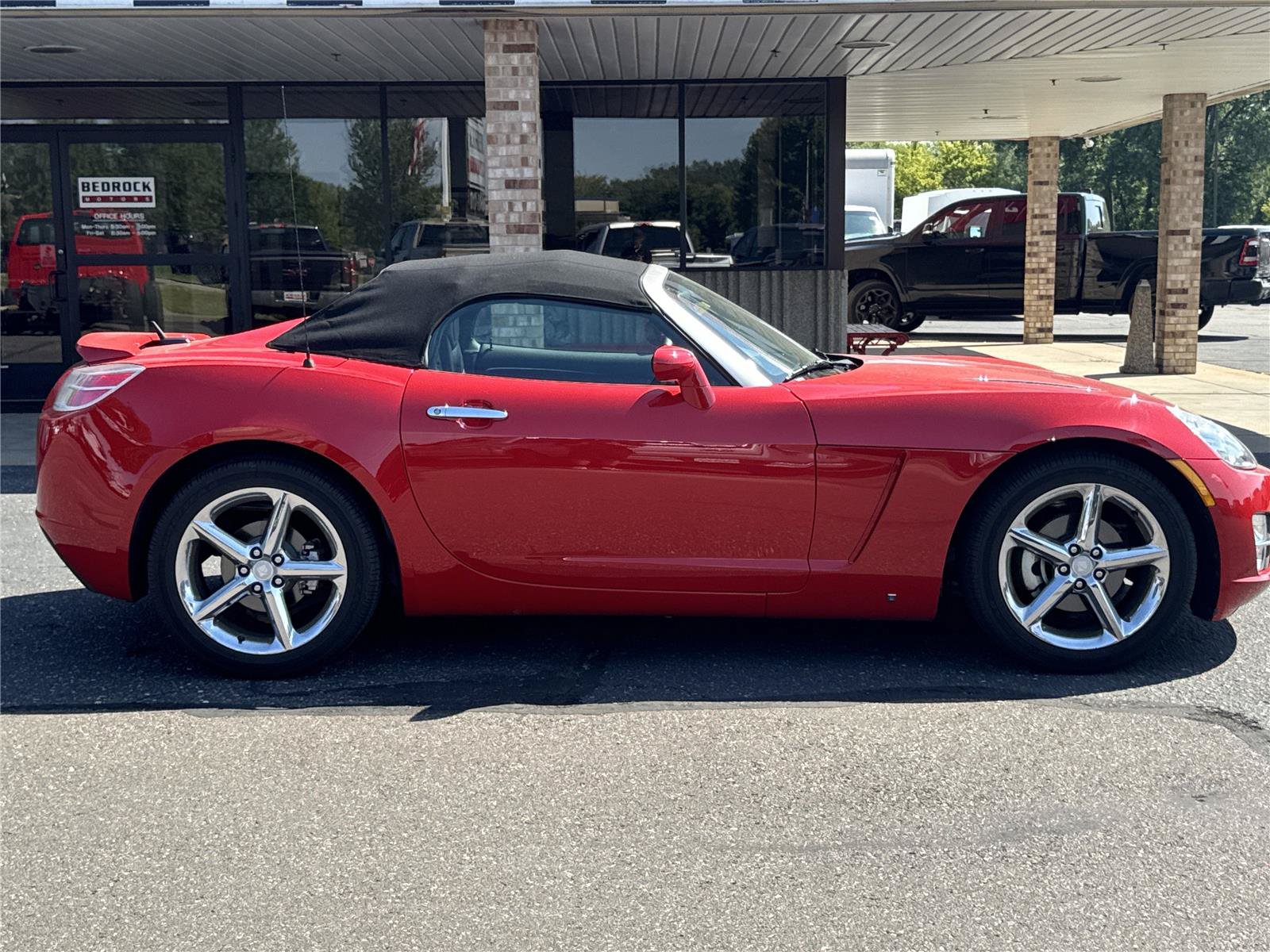 Used 2007 Saturn Sky w/ Premium Trim Pkg RWD image 8