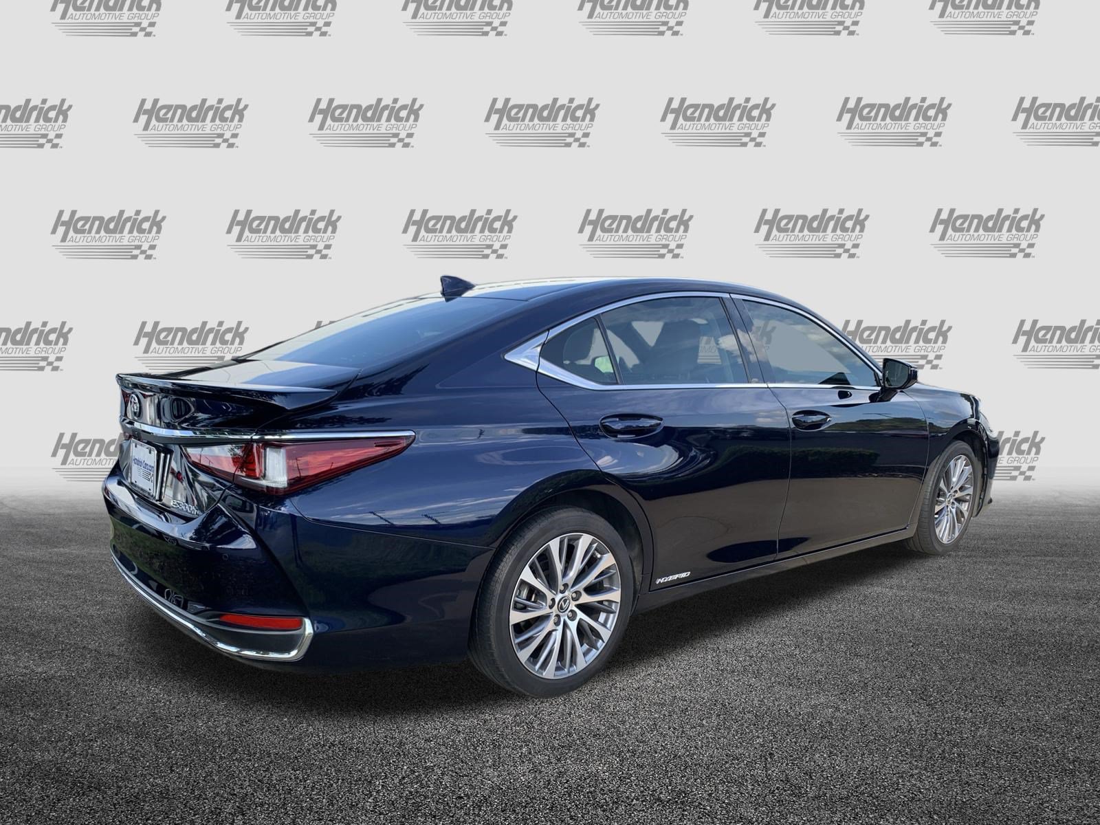 Used 2020 Lexus ES 300h w/ Premium Package FWD image 10