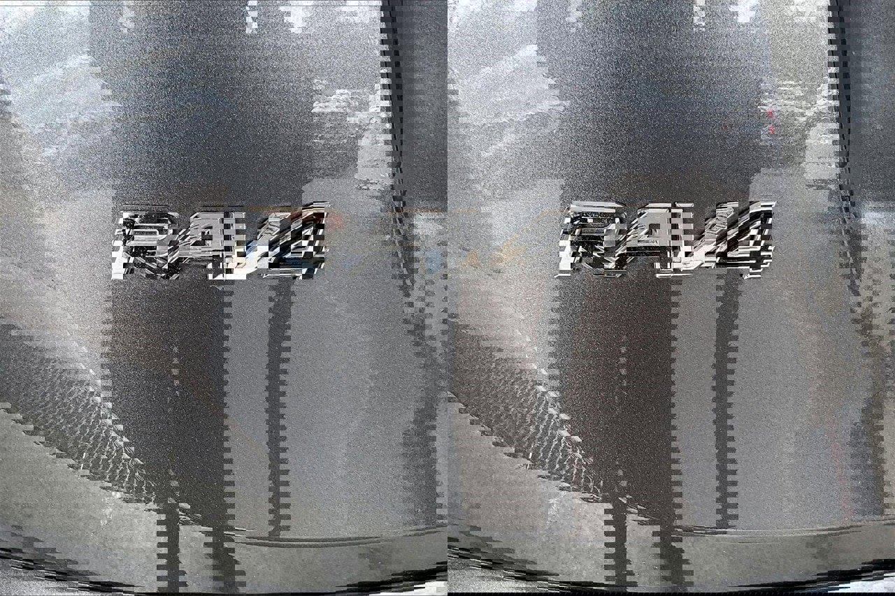 Used 2018 Toyota RAV4 XLE image 9