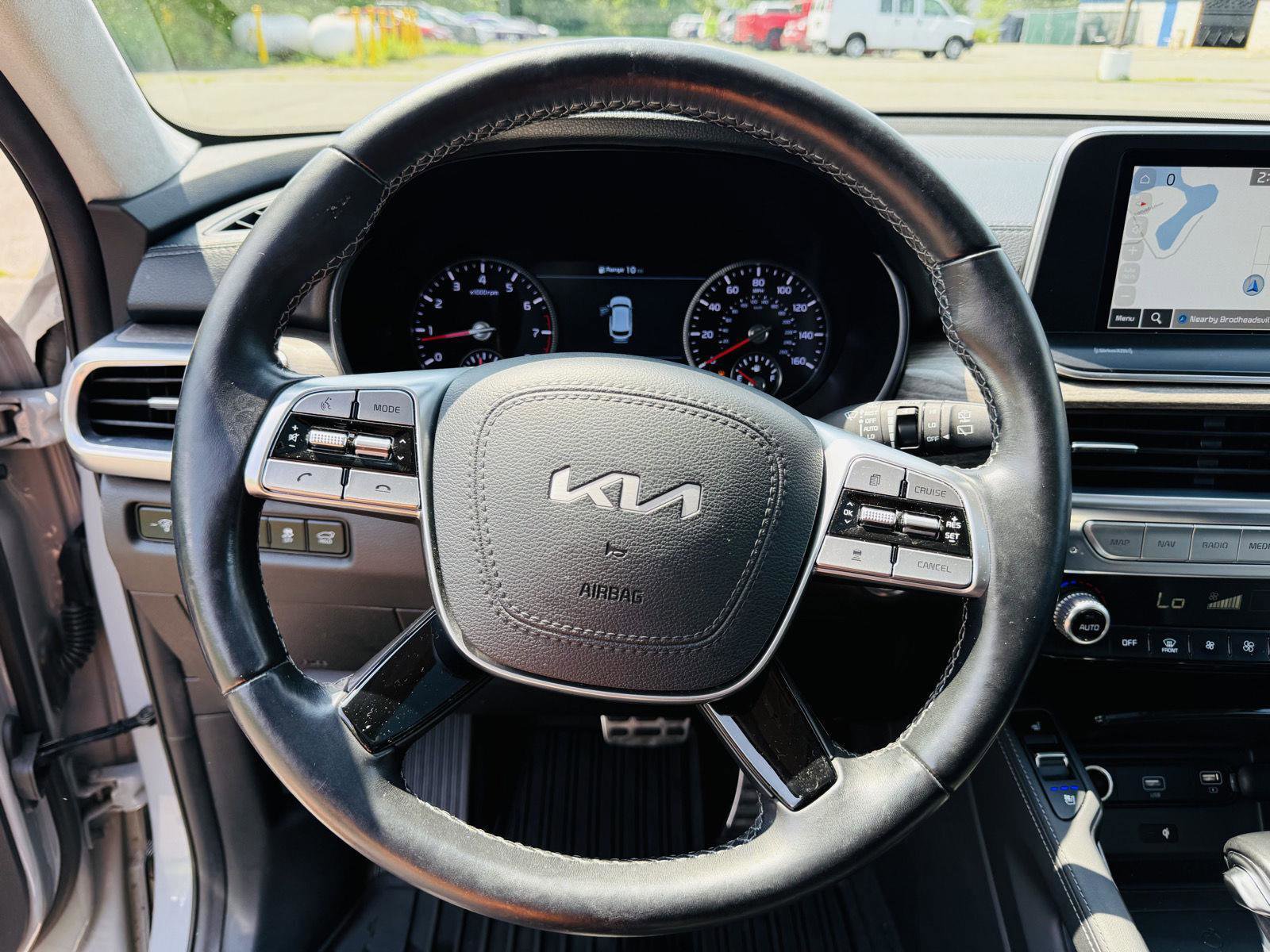 Used 2022 Kia Telluride SX w/ SX Prestige Package image 21