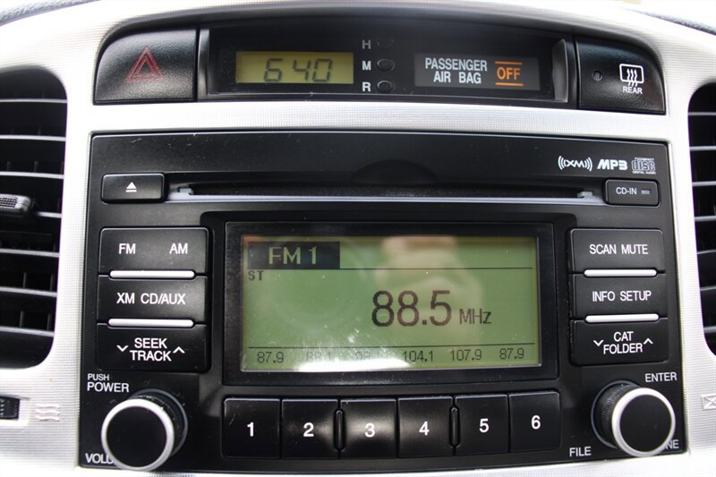 Used 2008 Hyundai Accent SE FWD image 9