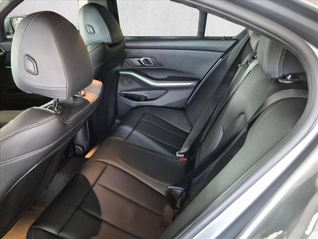 Used 2024 BMW 330i Sedan w/ Premium Package RWD image 20