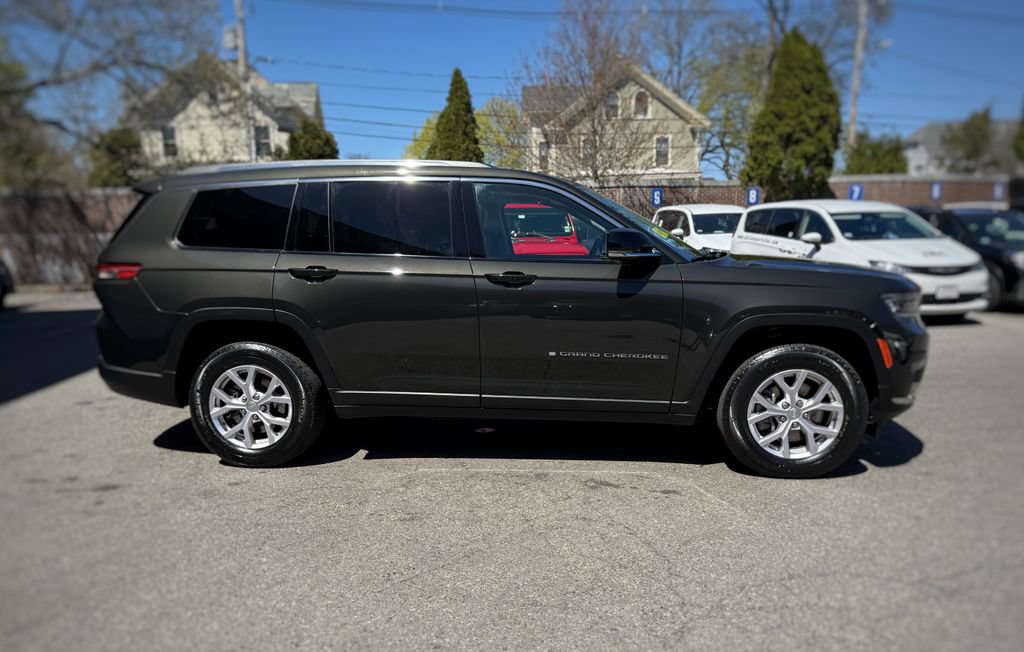 Used 2022 Jeep Grand Cherokee L Limited AWD/4WD image 4