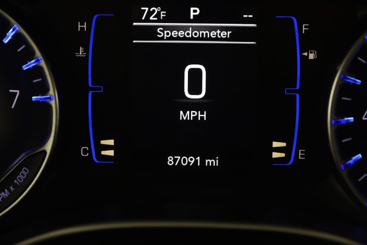Used 2018 Chrysler Pacifica Touring-L FWD image 34