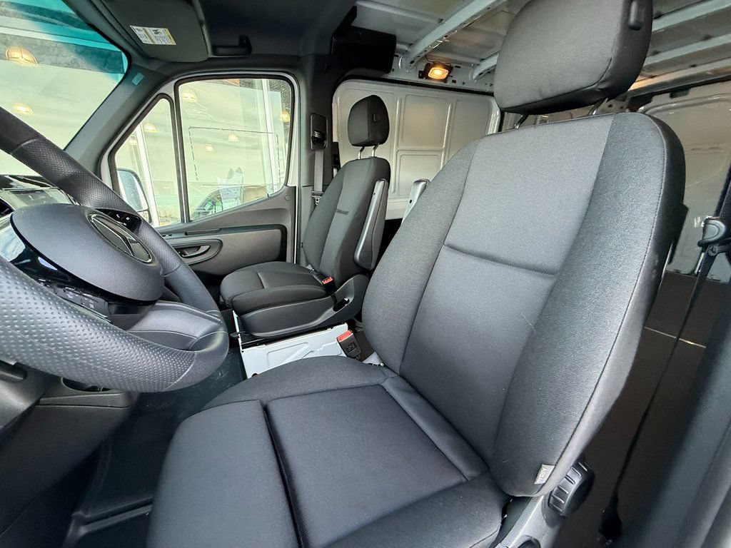 New 2025 Mercedes-Benz Sprinter 2500 image 12