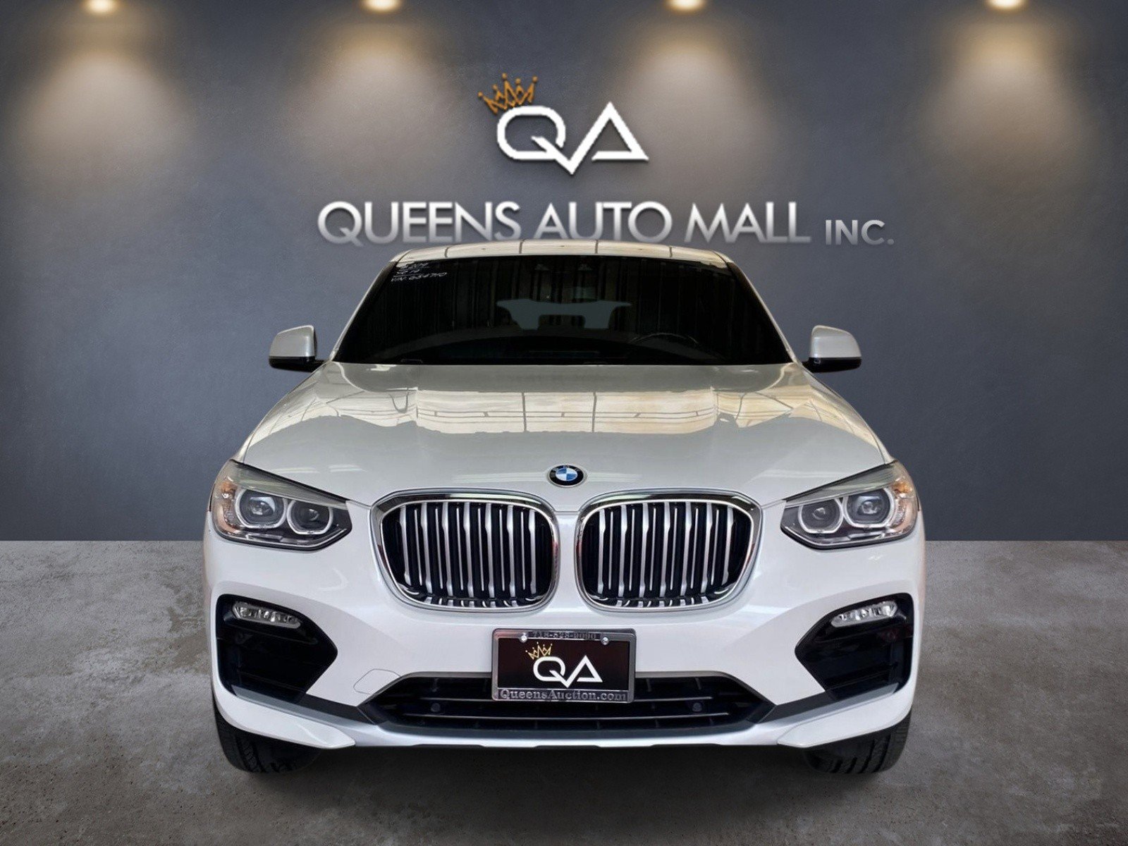 Used 2019 BMW X4 xDrive30i w/ Premium Package AWD/4WD image 2