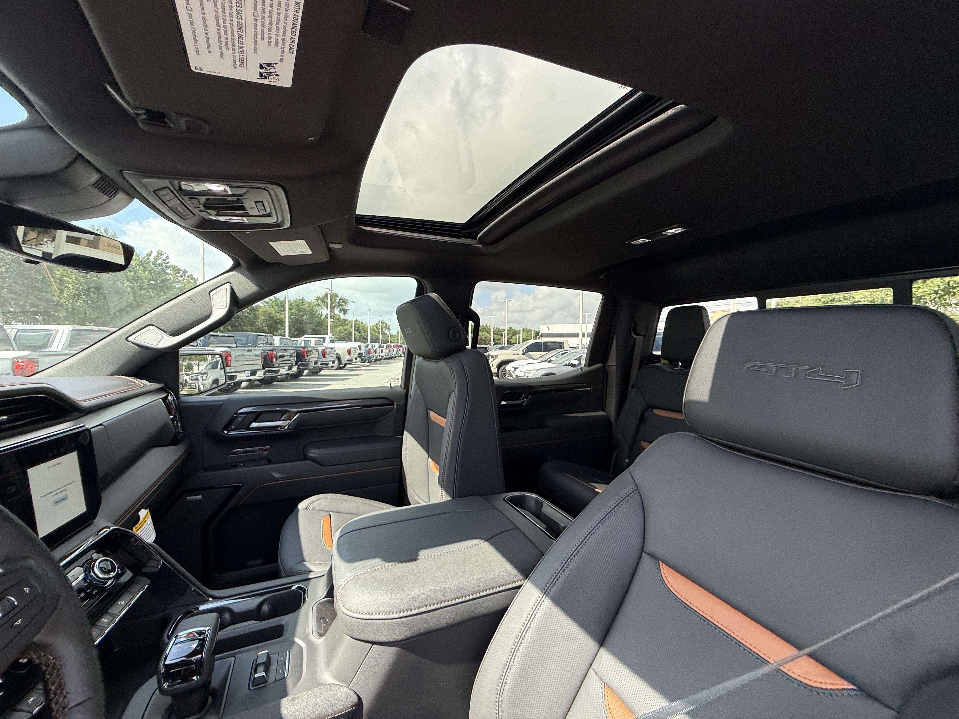 New 2026 GMC Sierra 1500 AT4 w/ AT4 Premium Package AWD/4WD image 18
