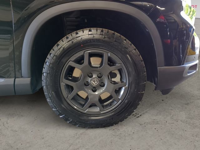 New 2025 Honda Pilot TrailSport image 17
