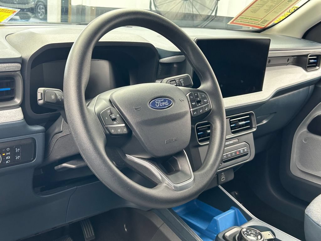 Used 2025 Ford Maverick XLT w/ Equipment Group 302A AWD/4WD image 15