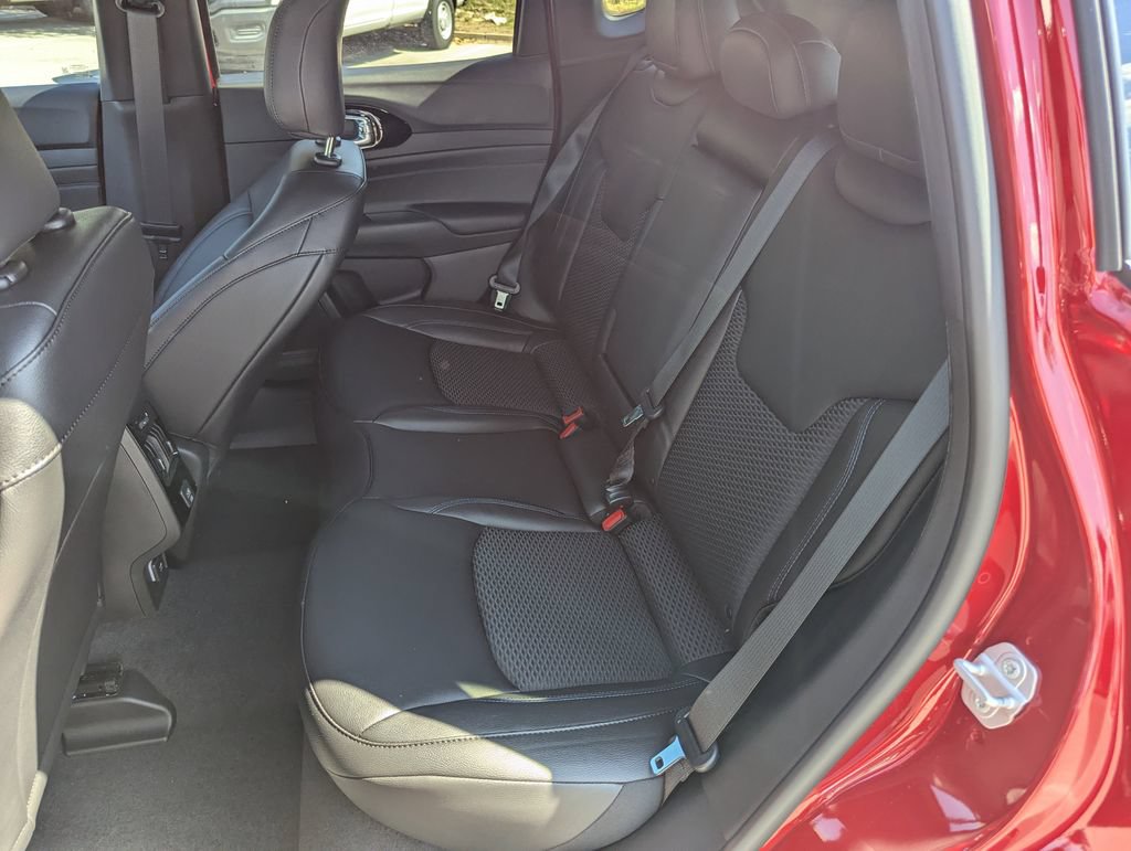 New 2026 Jeep Compass Latitude AWD/4WD image 29
