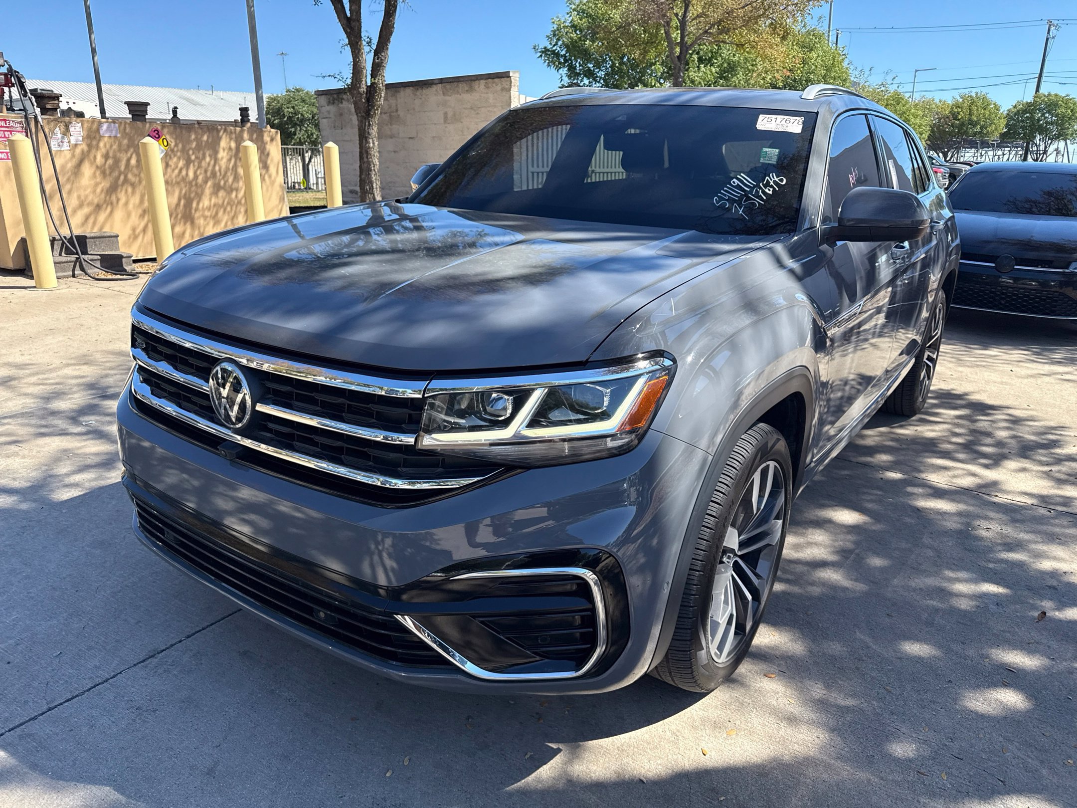 Used 2022 Volkswagen Atlas Cross Sport SEL Premium R-Line AWD/4WD image 8