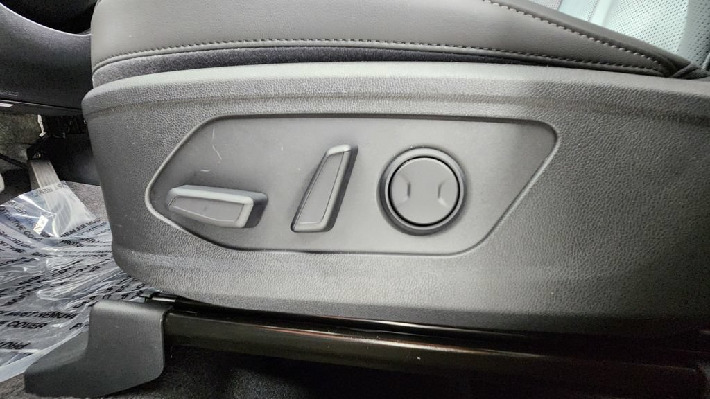 New 2026 Kia Sorento S w/ S Panoramic Sunroof Package FWD image 11
