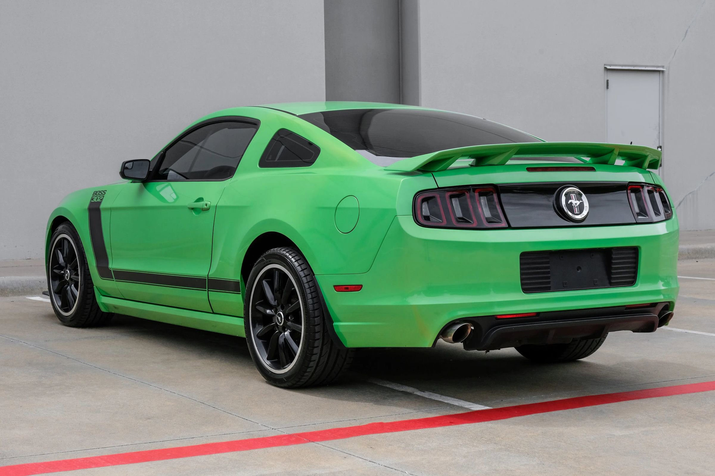 Used 2013 Ford Mustang Boss 302 w/ Boss 302 Accessory Pkg RWD image 6