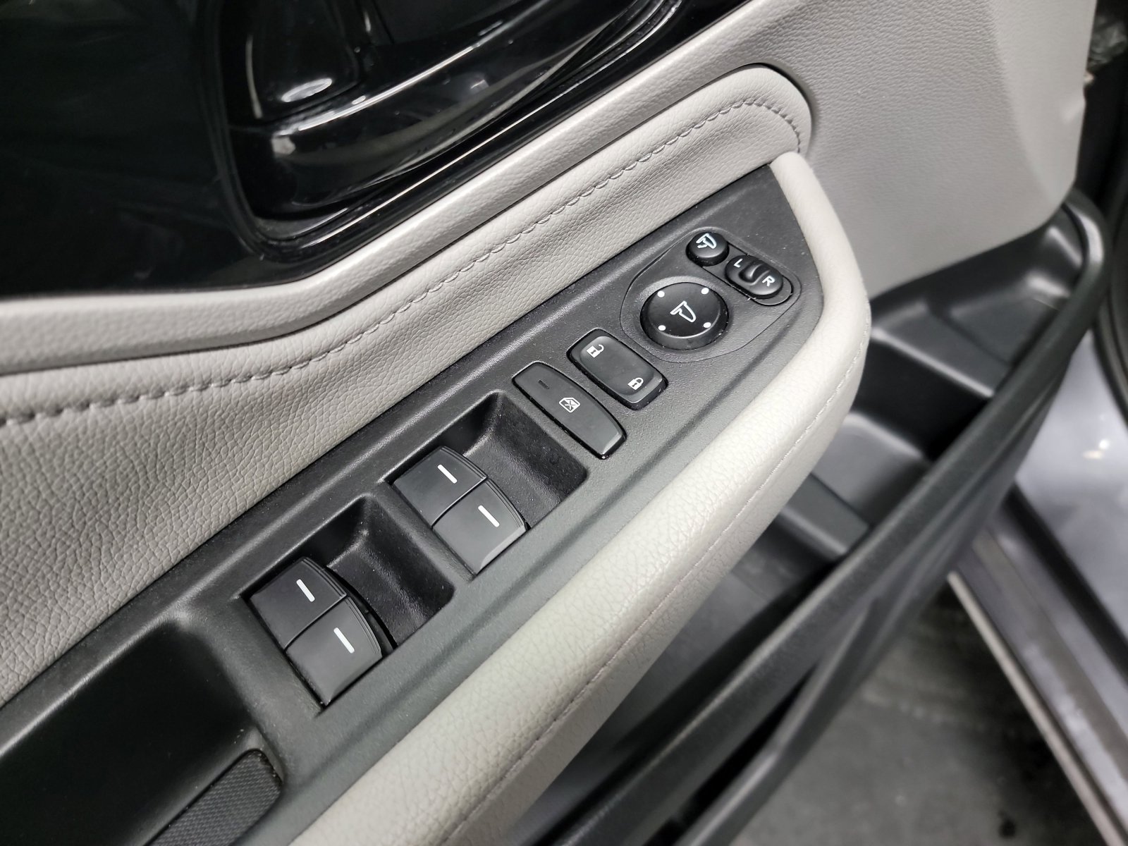Used 2019 Honda Odyssey Elite image 14