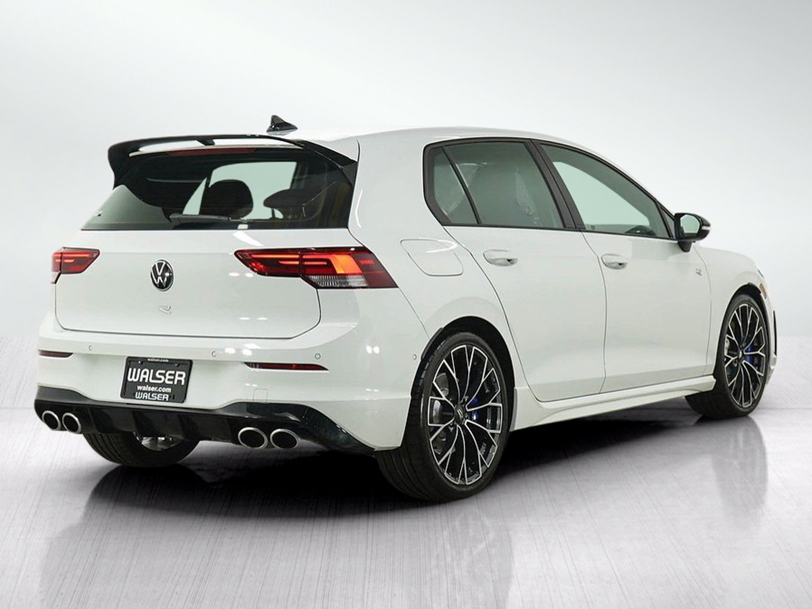 Used 2025 Volkswagen Golf AWD/4WD image 5