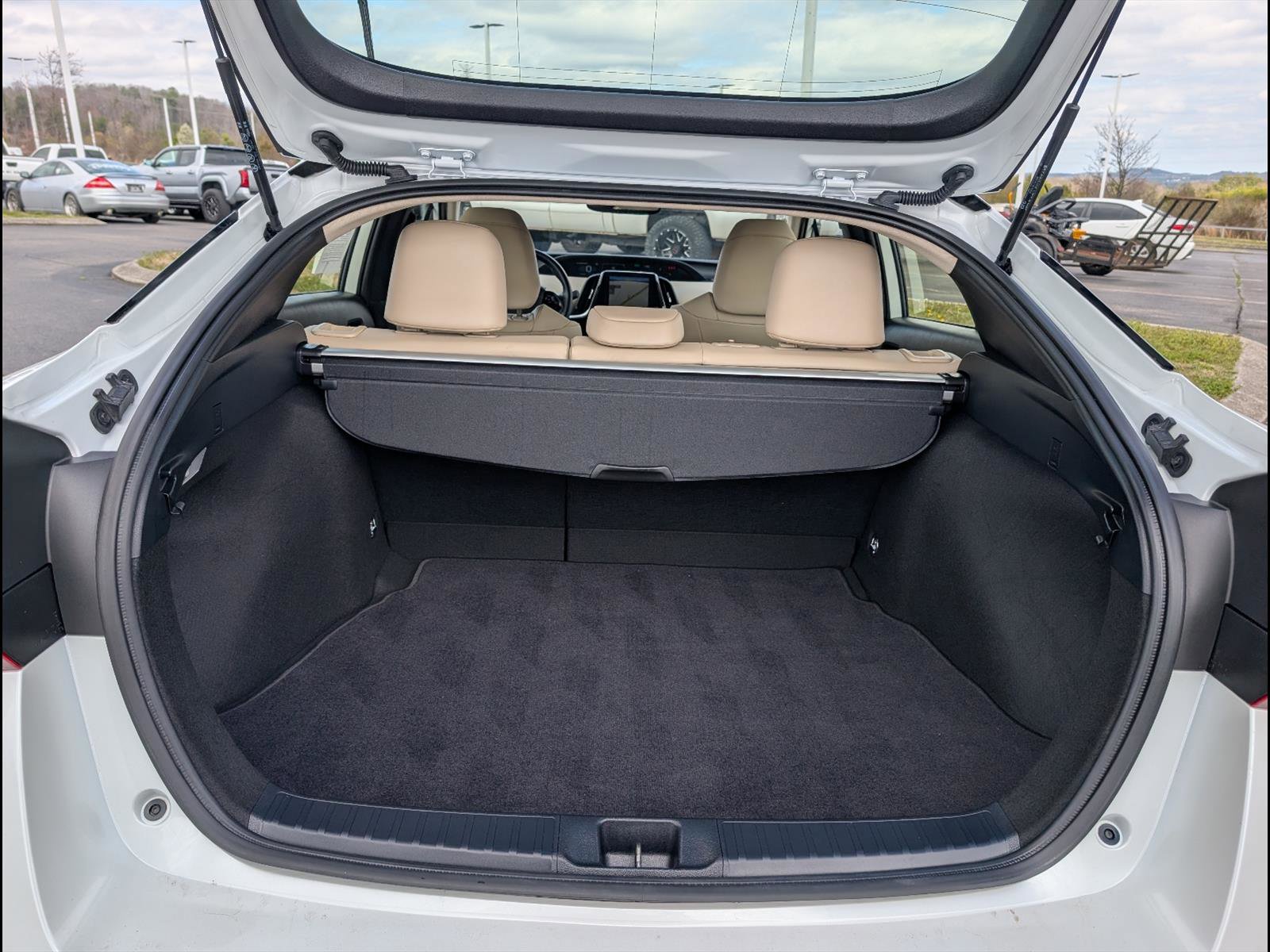 Used 2022 Toyota Prius Limited image 19