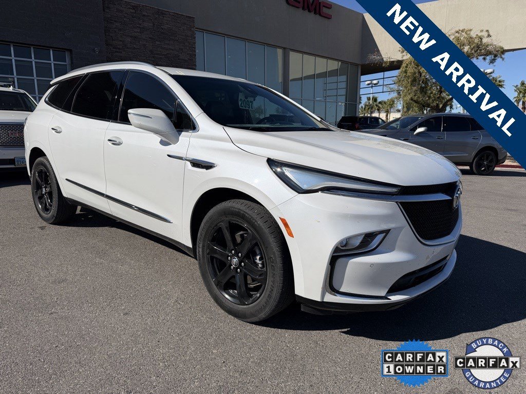 Used 2023 Buick Enclave Essence w/ Sport Touring Edition image 2