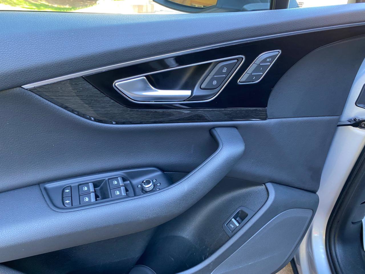Used 2019 Audi Q7 3.0T Premium w/ Convenience Package AWD/4WD image 26