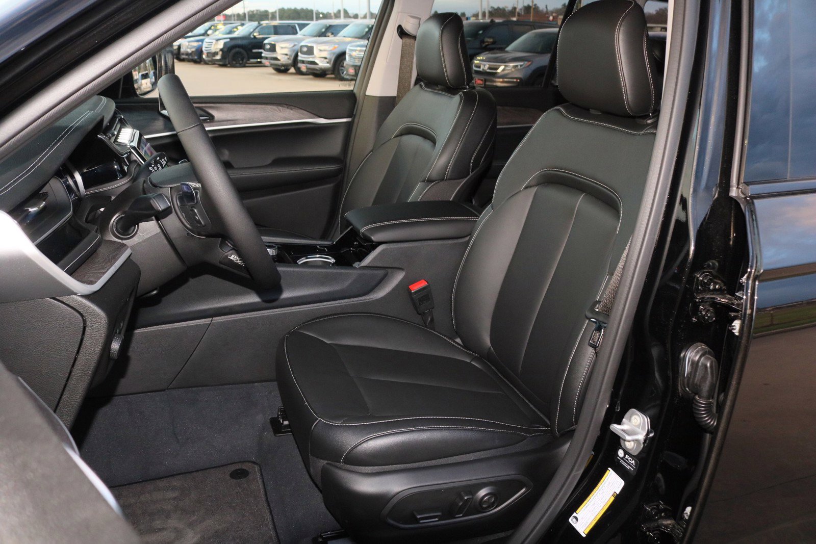 New 2023 Jeep Grand Cherokee 4WD 4xe image 9