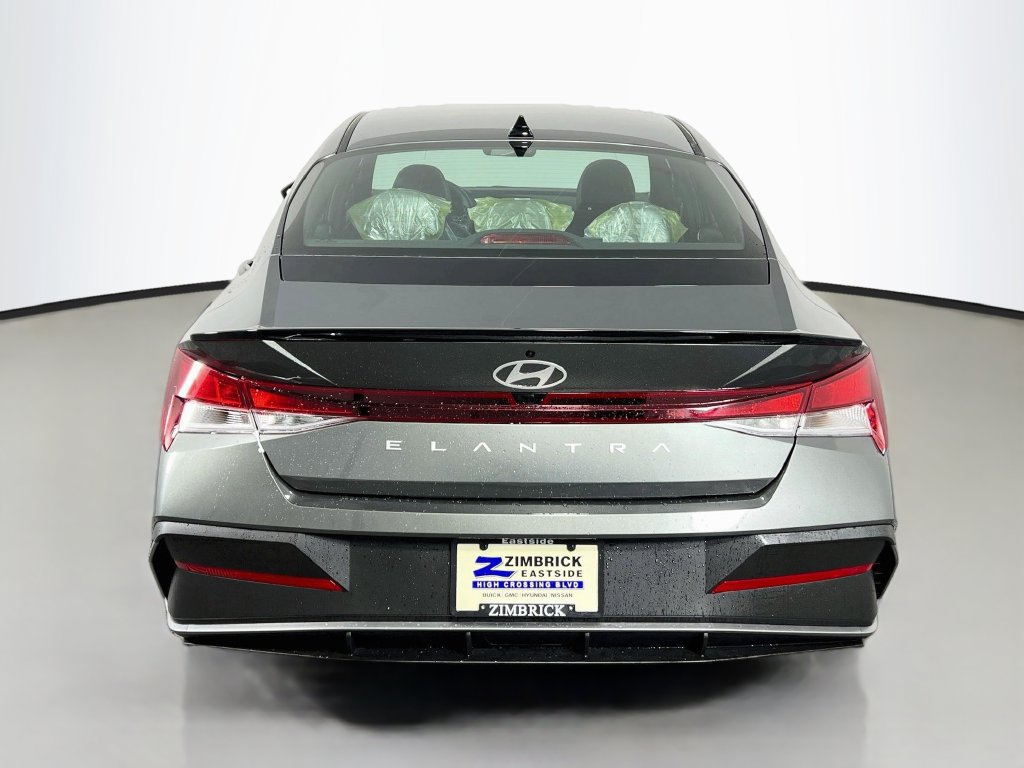 New 2026 Hyundai Elantra SEL Sport FWD image 6