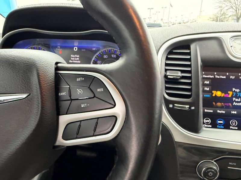 Used 2018 Chrysler 300 Touring w/ Driver Convenience Group image 12
