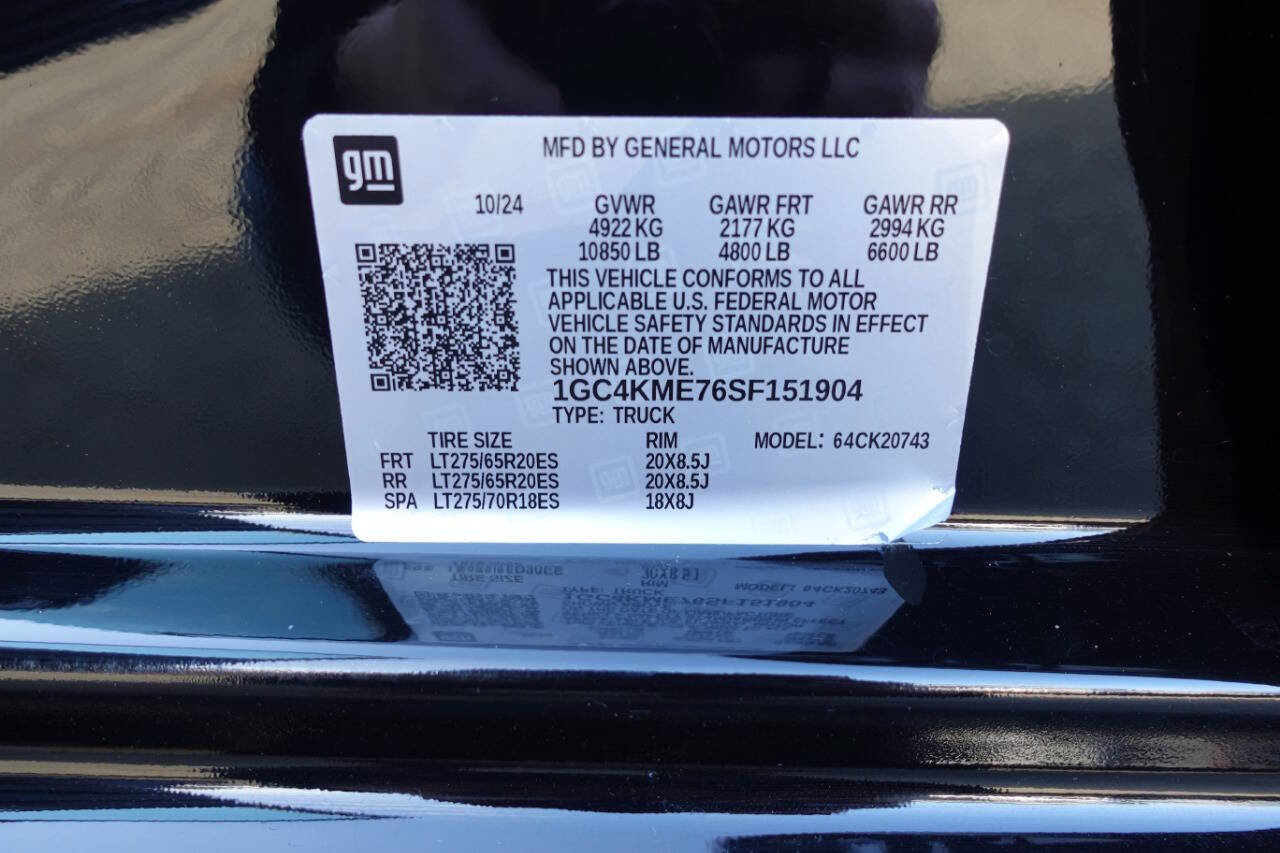 Used 2025 Chevrolet Silverado 2500 Custom w/ Custom Value Package image 16