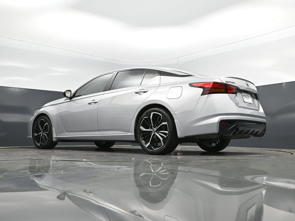 Used 2024 Nissan Altima 2.5 SR w/ SR Premium Package image 40