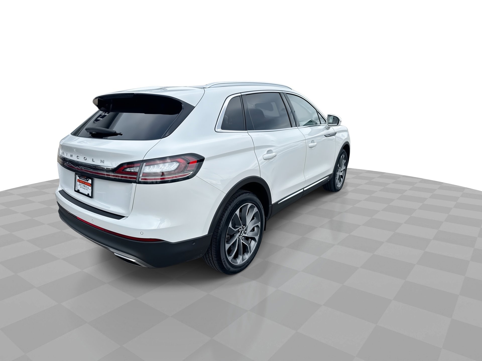 Used 2022 Lincoln Nautilus Reserve w/ Equipment Group 201A image 8