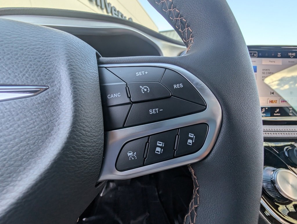 New 2026 Chrysler Pacifica Pinnacle image 23