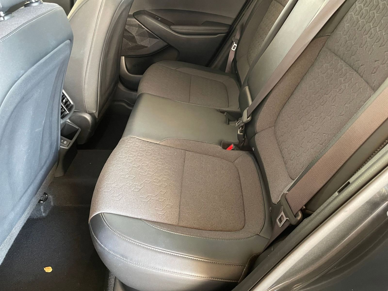 Used 2025 Kia Seltos S FWD image 27