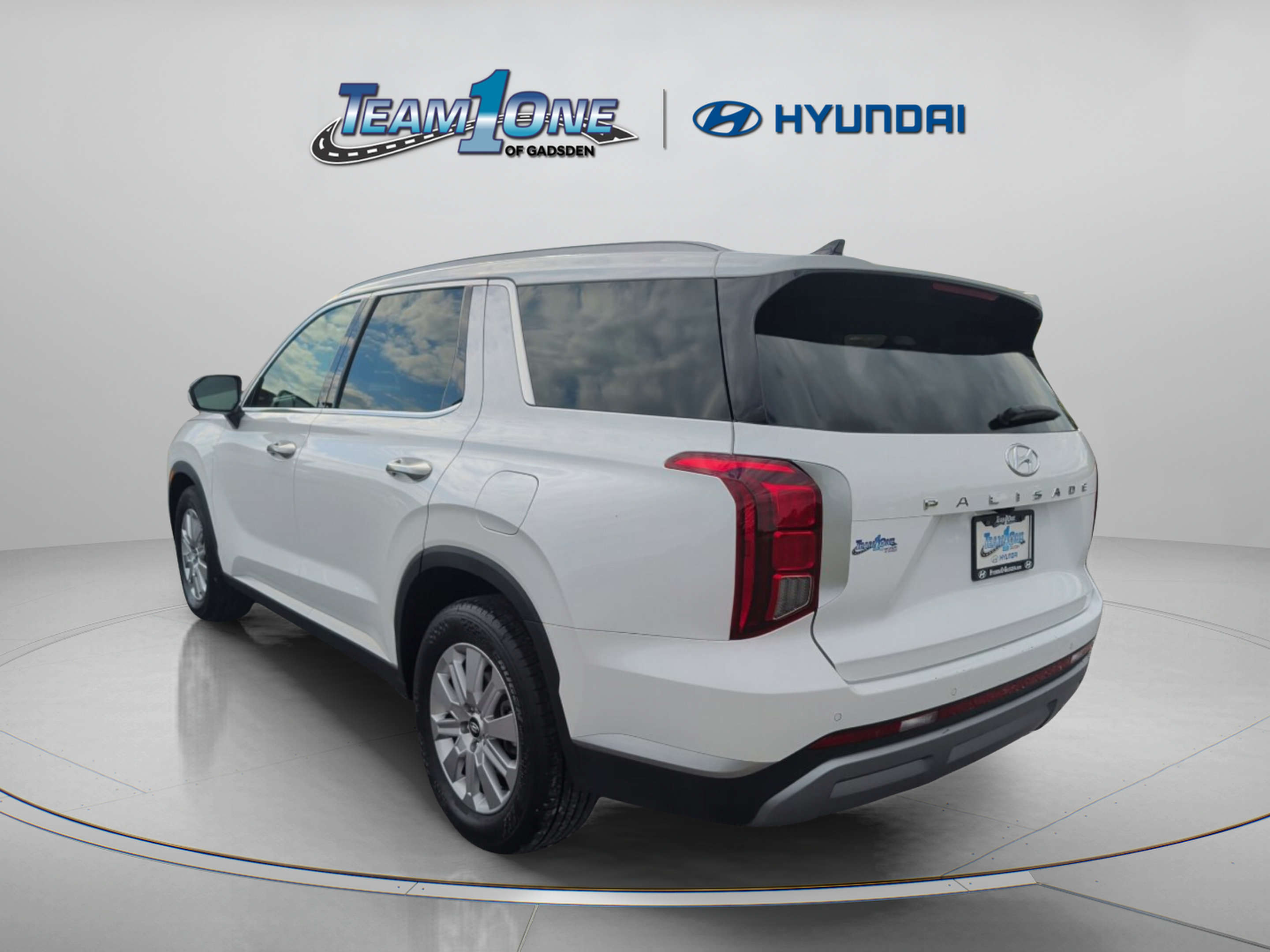 Used 2024 Hyundai Palisade SEL FWD image 6